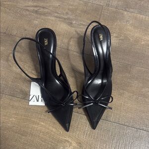 Zara Black Heeled Shoes with Bow Detail